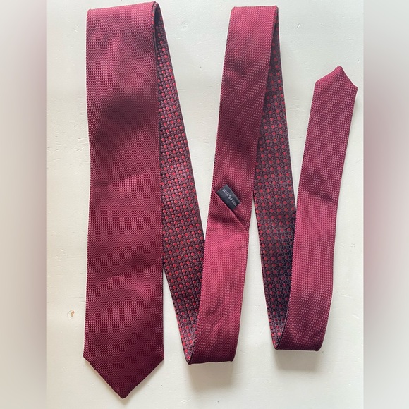 Reversible Polyester Necktie - Picture 3 of 3